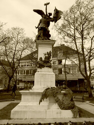Statue of the Independence War.
